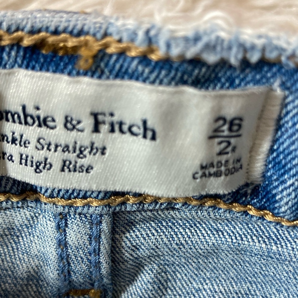 Abercrombie & Fitch Blue High Rise Distressed Jeans - Picture 8 of 12